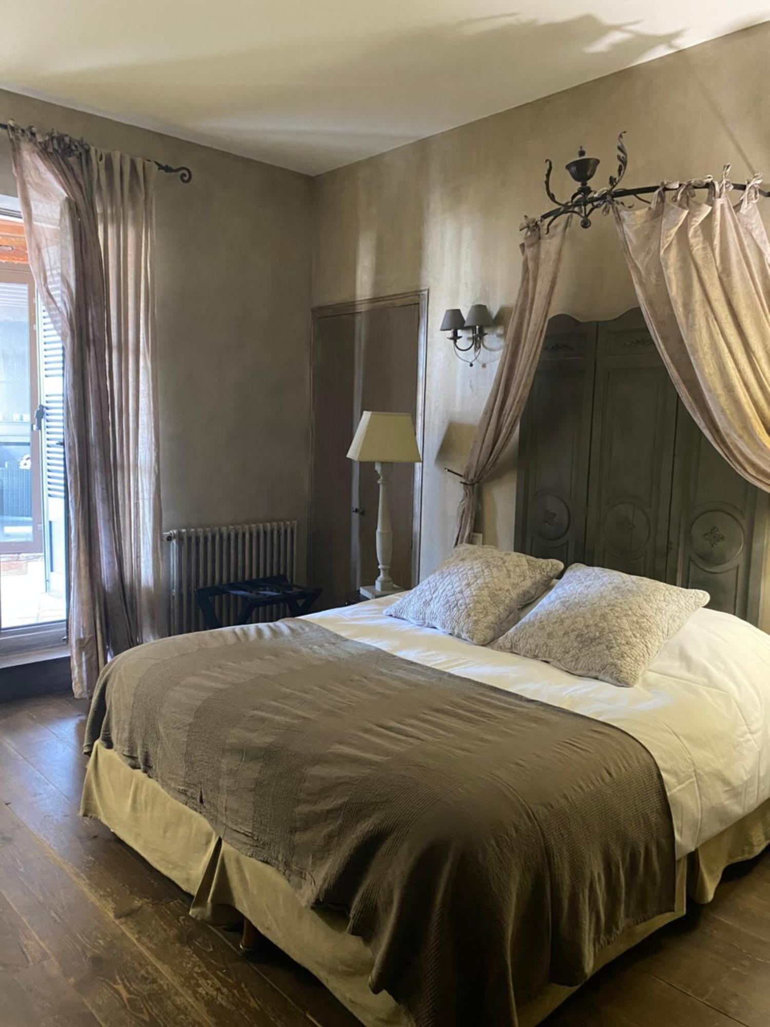 Hotel De La Tour Châtillon-sur-Chalaronne Exterior foto
